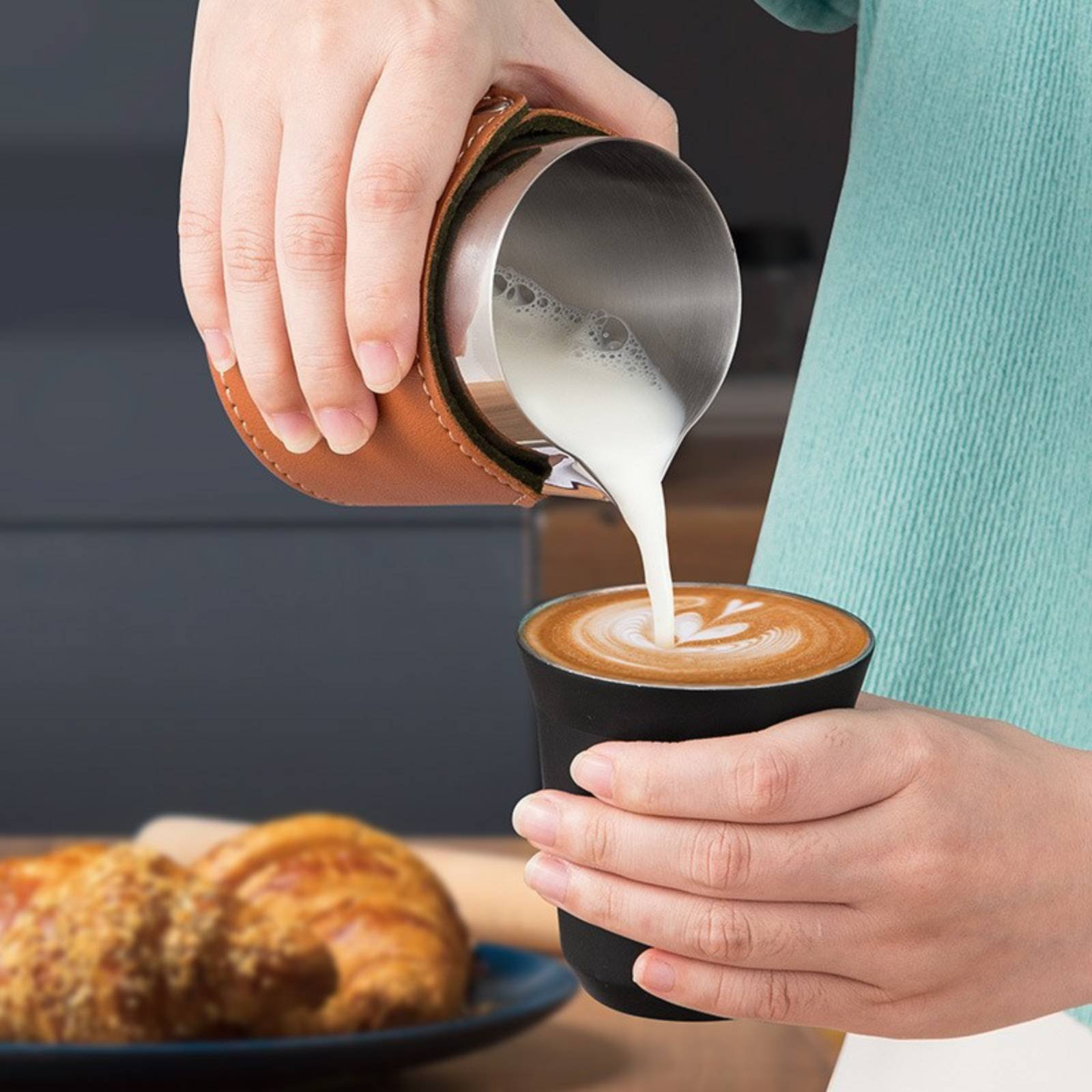 ラテアートピッチャー 耐熱計量泡立てピッチャー ミルク蒸し用 - Milk Steaming Pitcher のレビューと価格